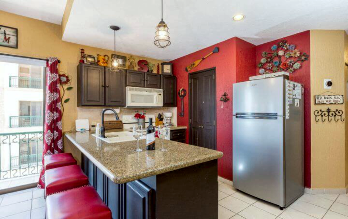 Lovely Sonoran Sea Condo for sale - Kitchen with Bar